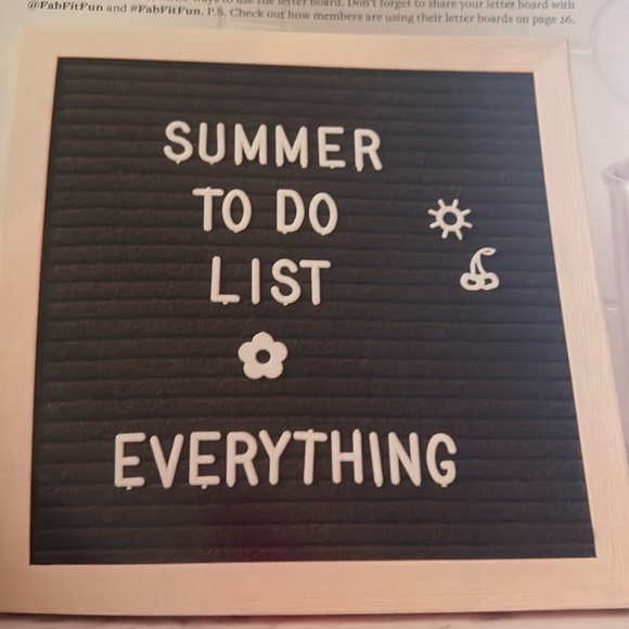 XO Sienna Felt Message Board - Picture 1 of 2